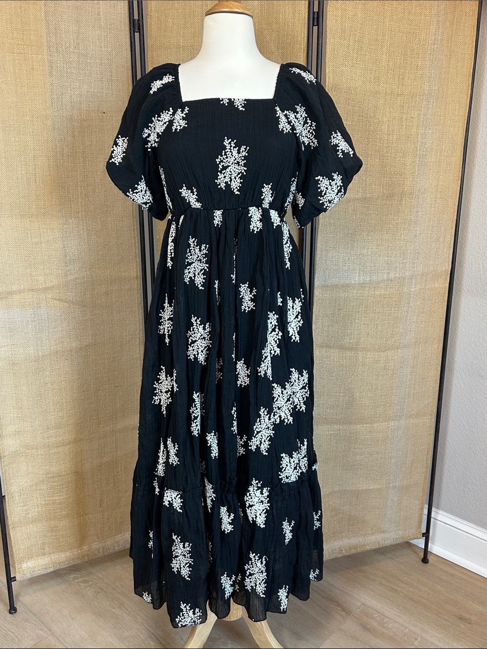 NWT Polagram Black Maxi Dress with White Floral Embroidery Puff Sleeves size S - Picture 16 of 16